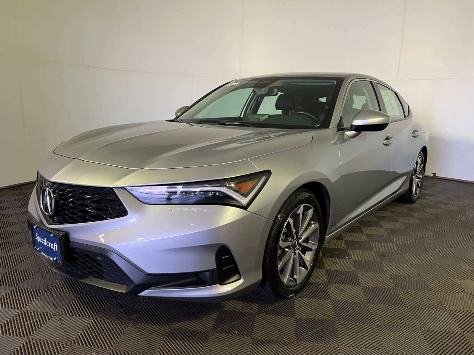 Used 2025 Acura Integra FWD image 3