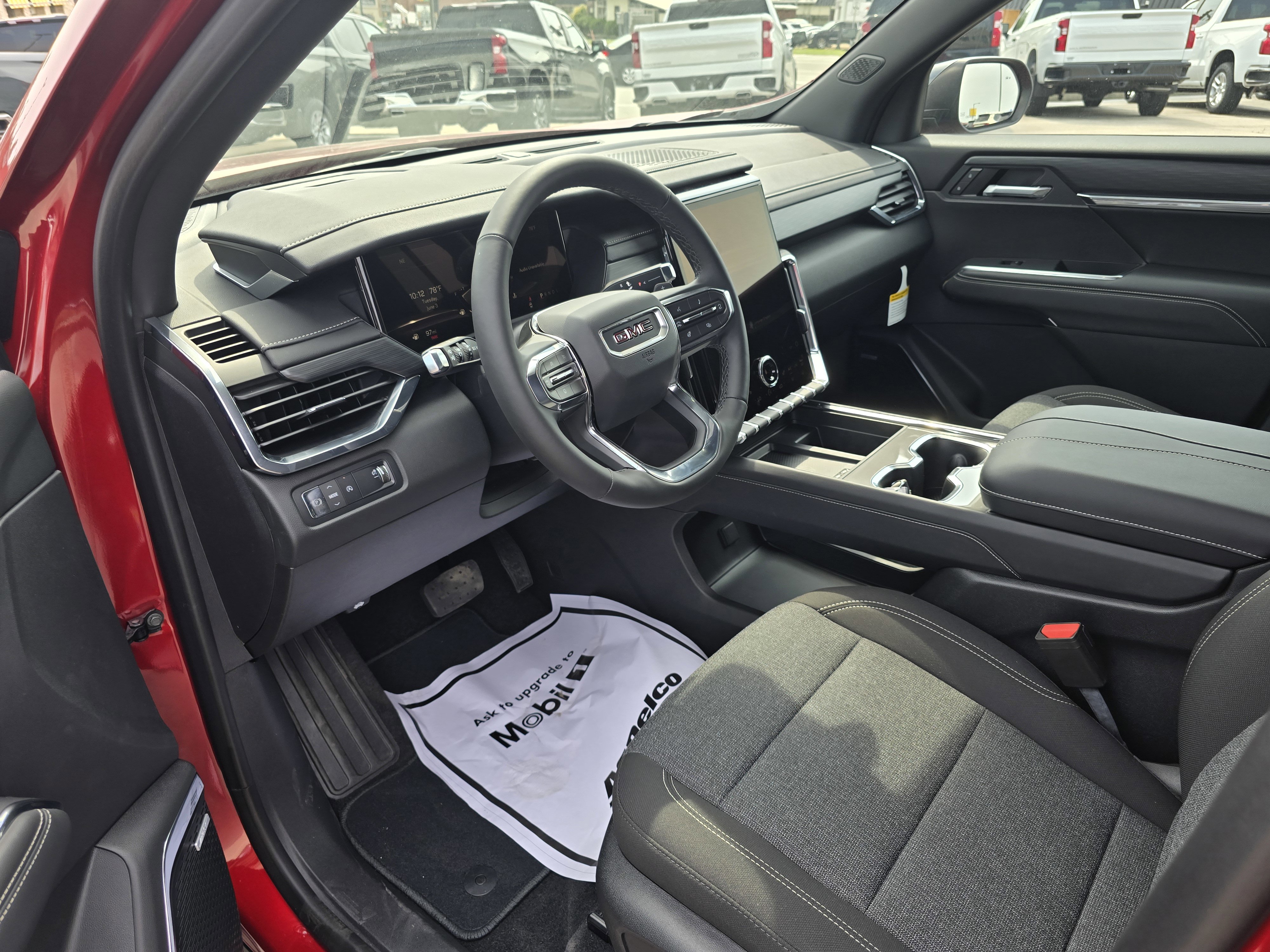 New 2025 GMC Acadia Elevation image 13