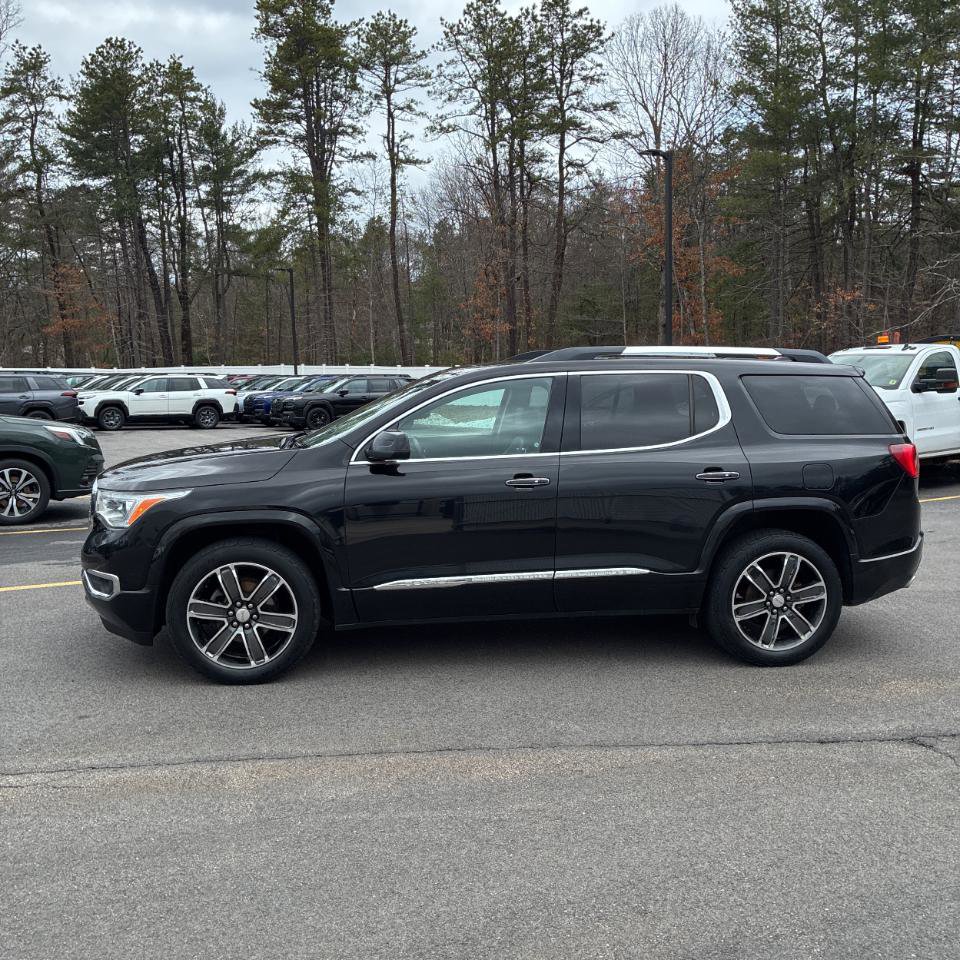Used 2017 GMC Acadia Denali w/ Technology Package AWD/4WD image 3