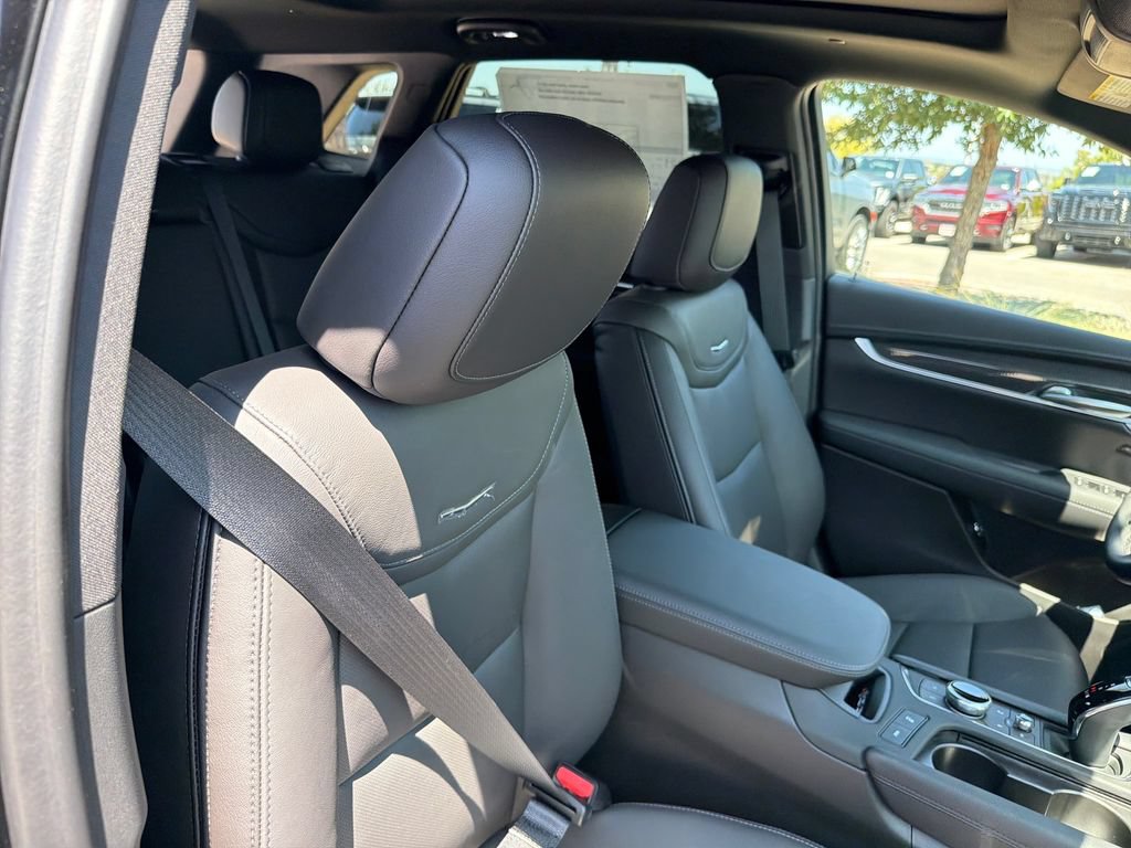 New 2026 Cadillac XT5 Sportv w/ LPO, Onyx Lite Package AWD/4WD image 37