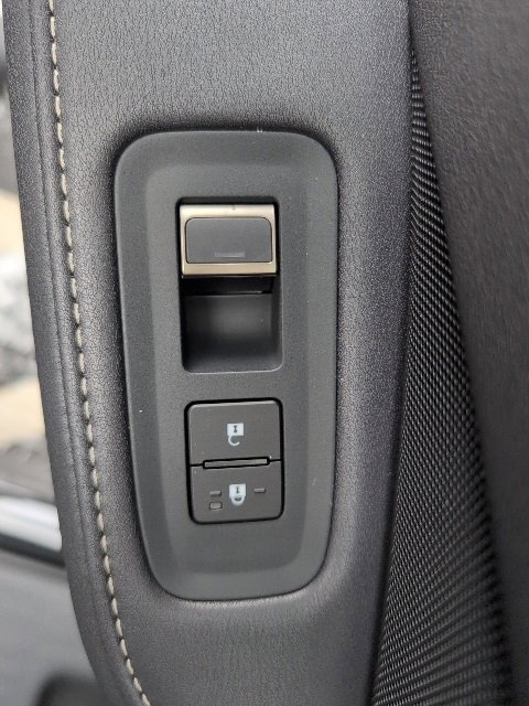 New 2026 Lexus TX 500h AWD image 25