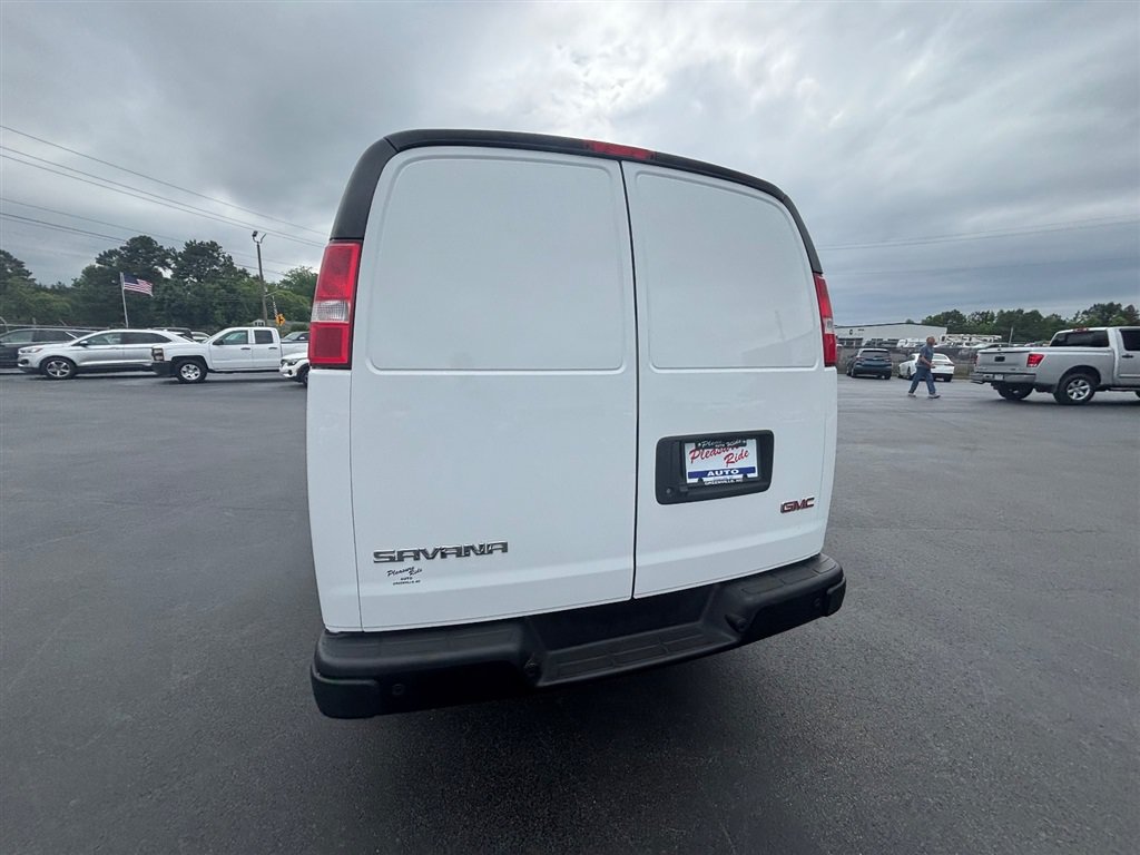Used 2023 GMC Savana 2500 w/ Driver Convenience Package RWD image 5