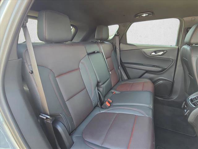 Used 2025 Chevrolet Blazer RS FWD image 19