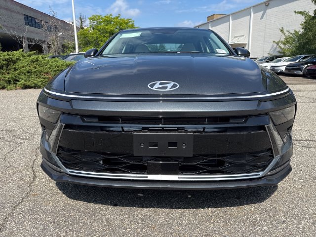 New 2026 Hyundai Sonata SE FWD image 2