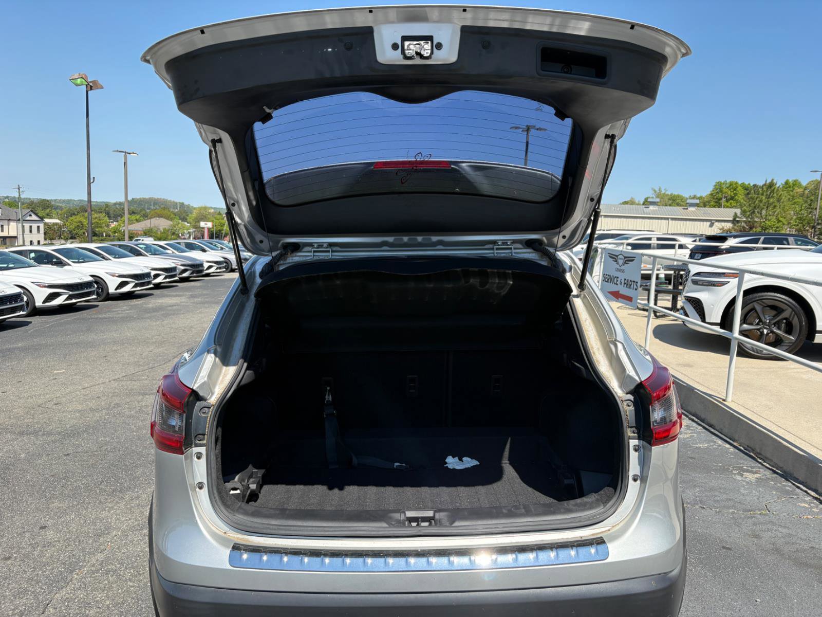 Used 2020 Nissan Rogue Sport S FWD image 10