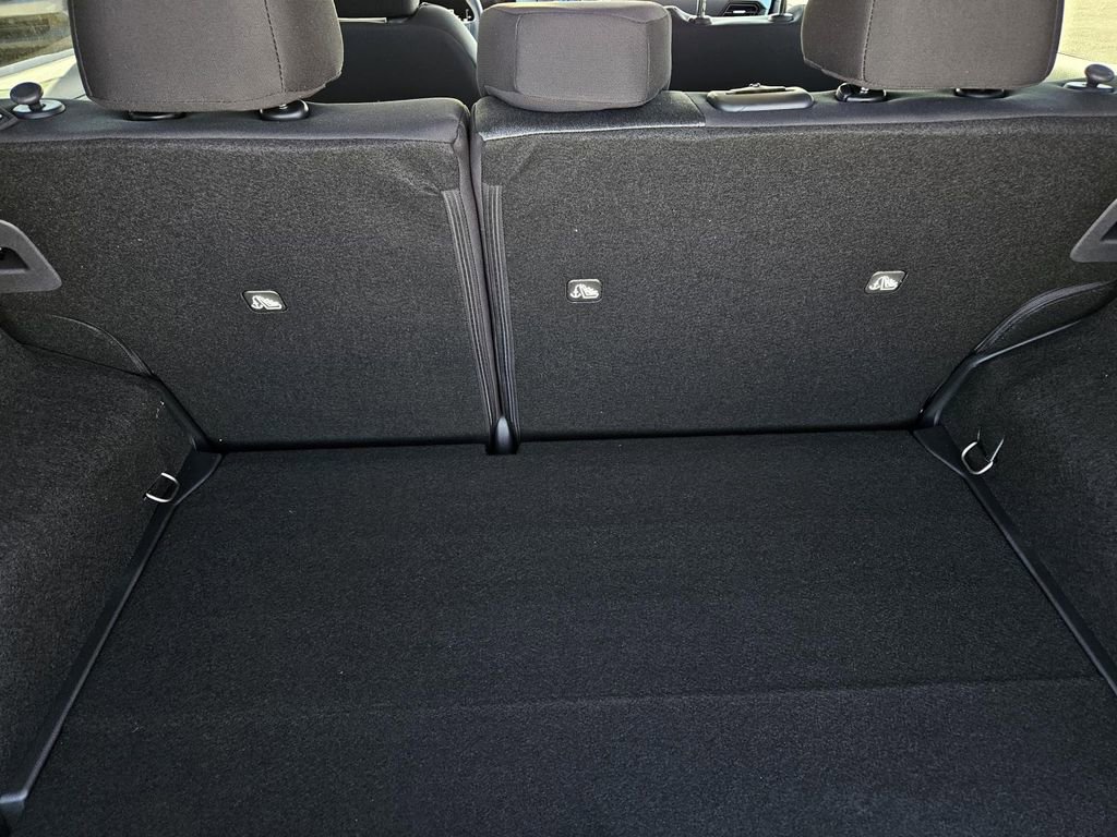 New 2026 Nissan Kicks SV image 6