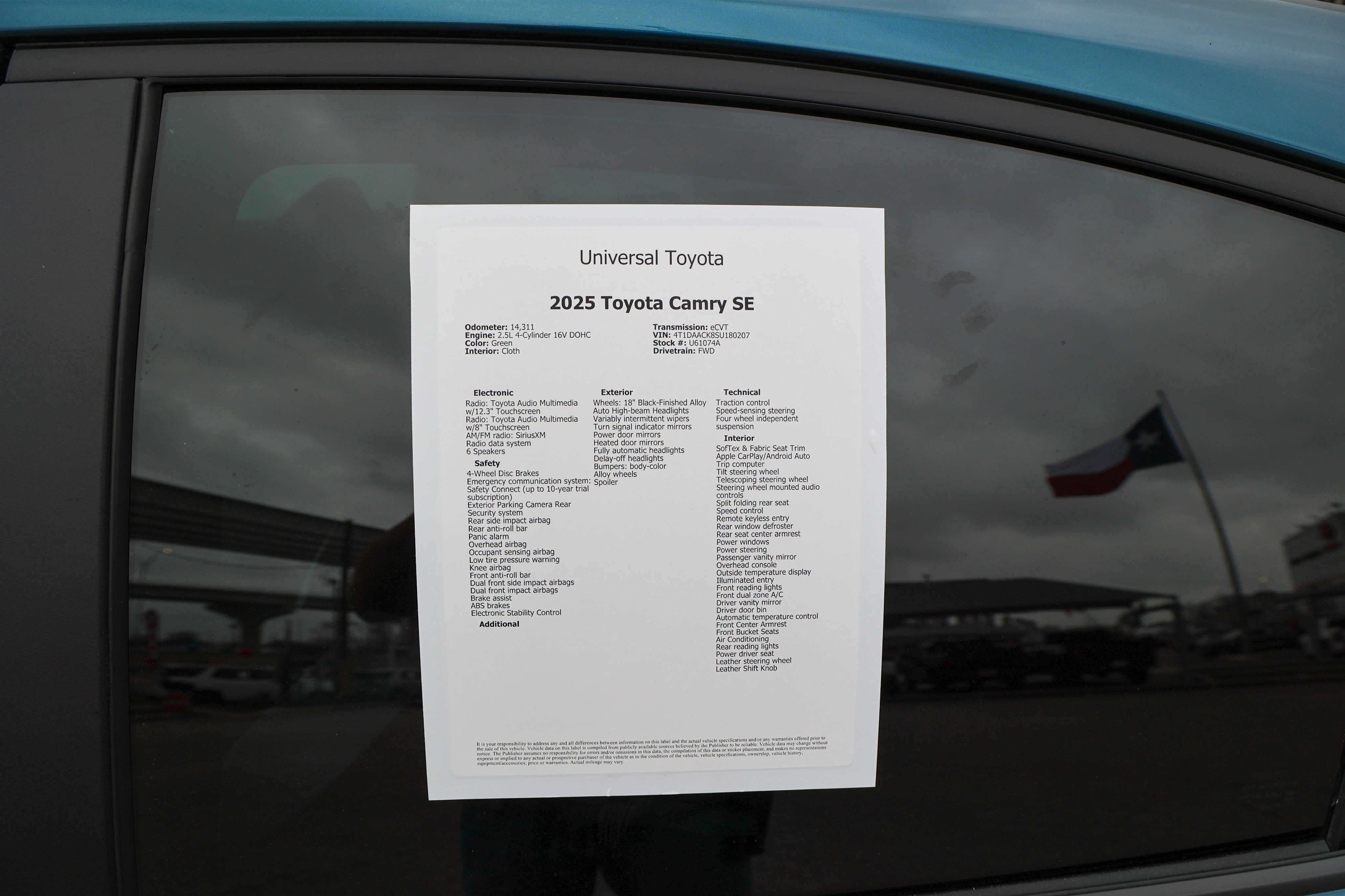 Used 2025 Toyota Camry SE w/ Convenience Package image 46