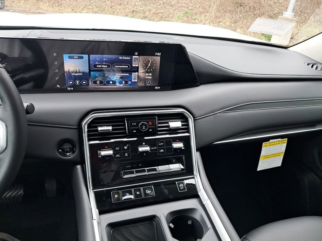 New 2025 Nissan Armada SV image 20