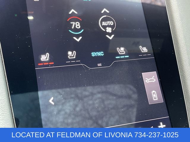 Used 2021 Porsche Taycan image 37