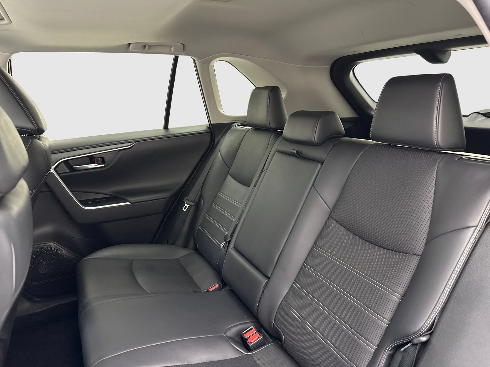 Used 2019 Toyota RAV4 Limited w/ Advanced Technology Package AWD/4WD image 36