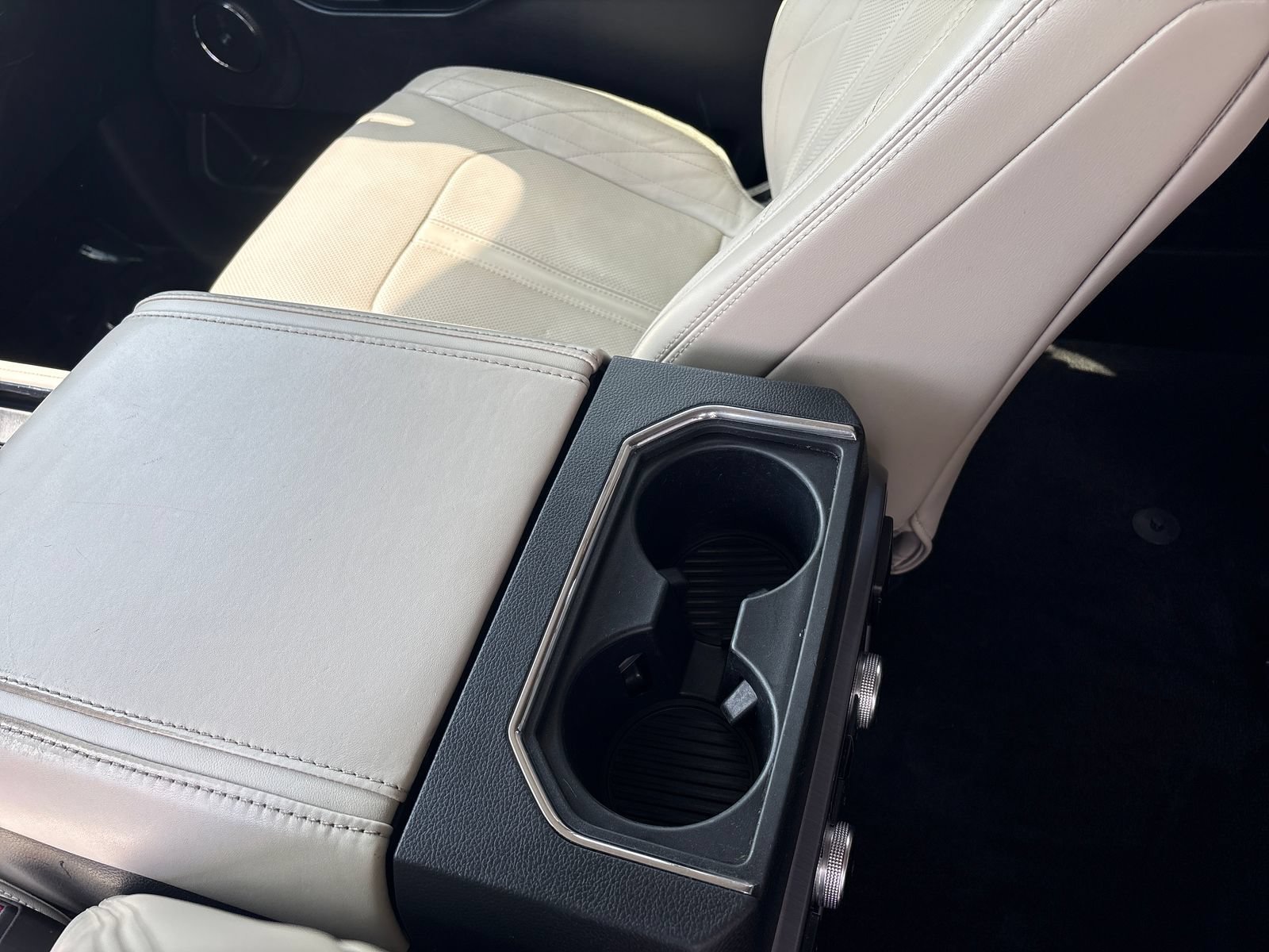 Used 2018 Ford Expedition Max Platinum RWD image 35