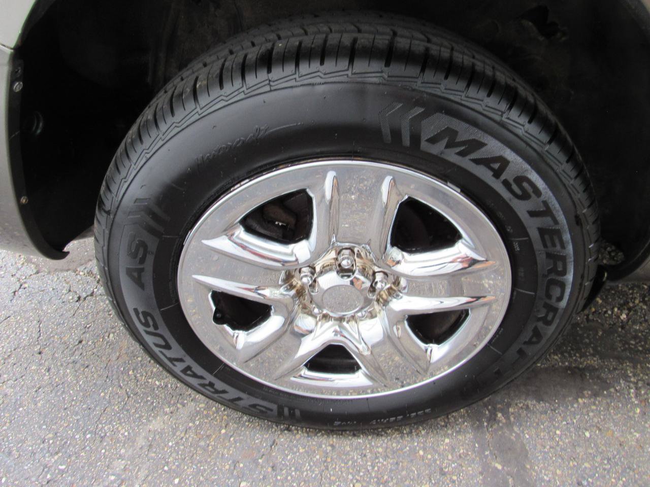 Used 2012 Toyota RAV4 4WD w/ Value Pkg image 10