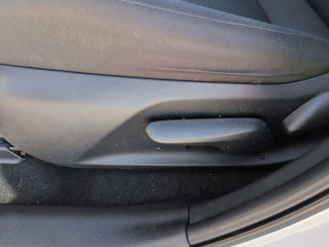Used 2023 Toyota RAV4 LE FWD image 16