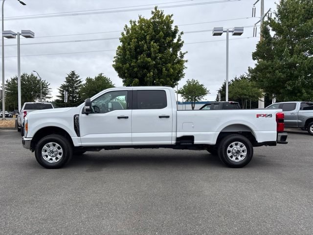 Used 2023 Ford F350 XLT w/ 360-Degree Camera Package AWD/4WD image 2