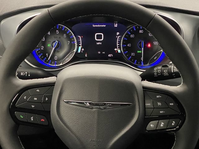 New 2026 Chrysler Pacifica Limited w/ S Appearance Package AWD/4WD image 18