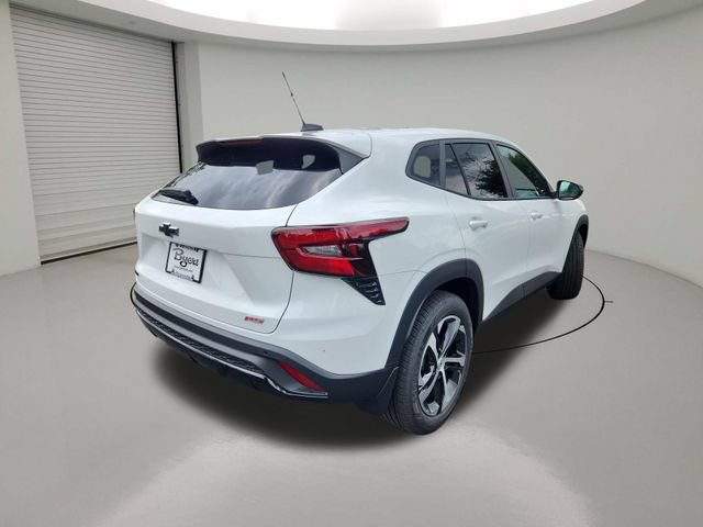 New 2026 Chevrolet Trax RS w/ Sunroof Package FWD image 7