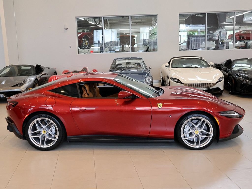 Certified 2022 Ferrari Roma RWD image 3
