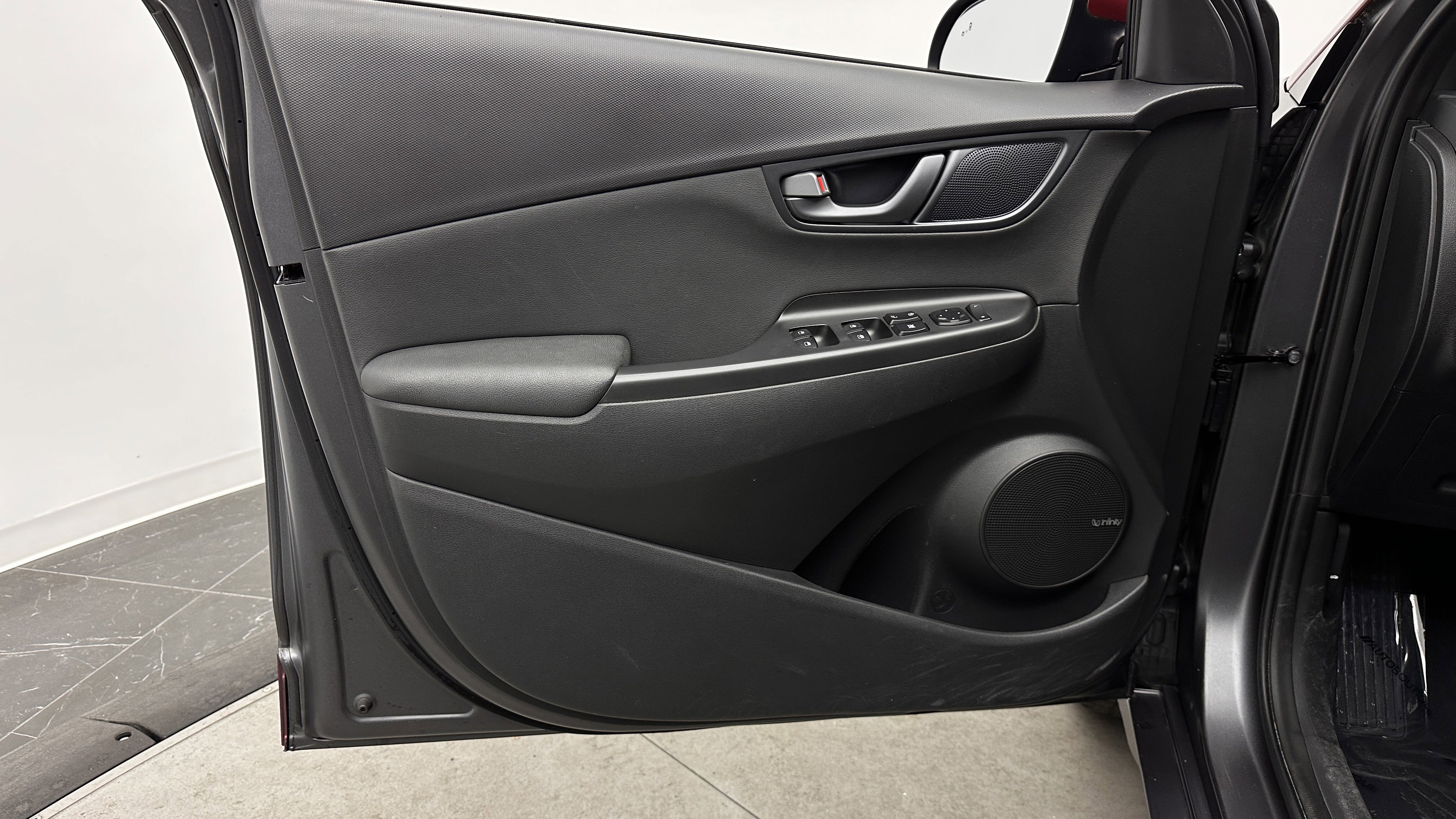 Used 2019 Hyundai Kona Ultimate FWD image 10