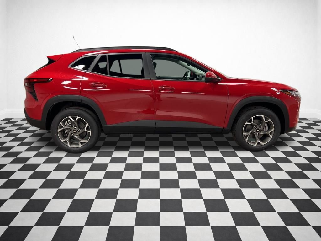 New 2026 Chevrolet Trax LT w/ Driver Confidence Package image 2
