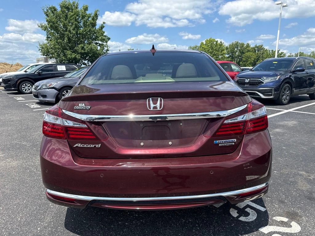 Used 2017 Honda Accord Touring image 10