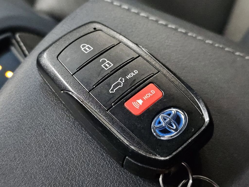 Certified 2021 Toyota Venza XLE w/ Softex Package image 35