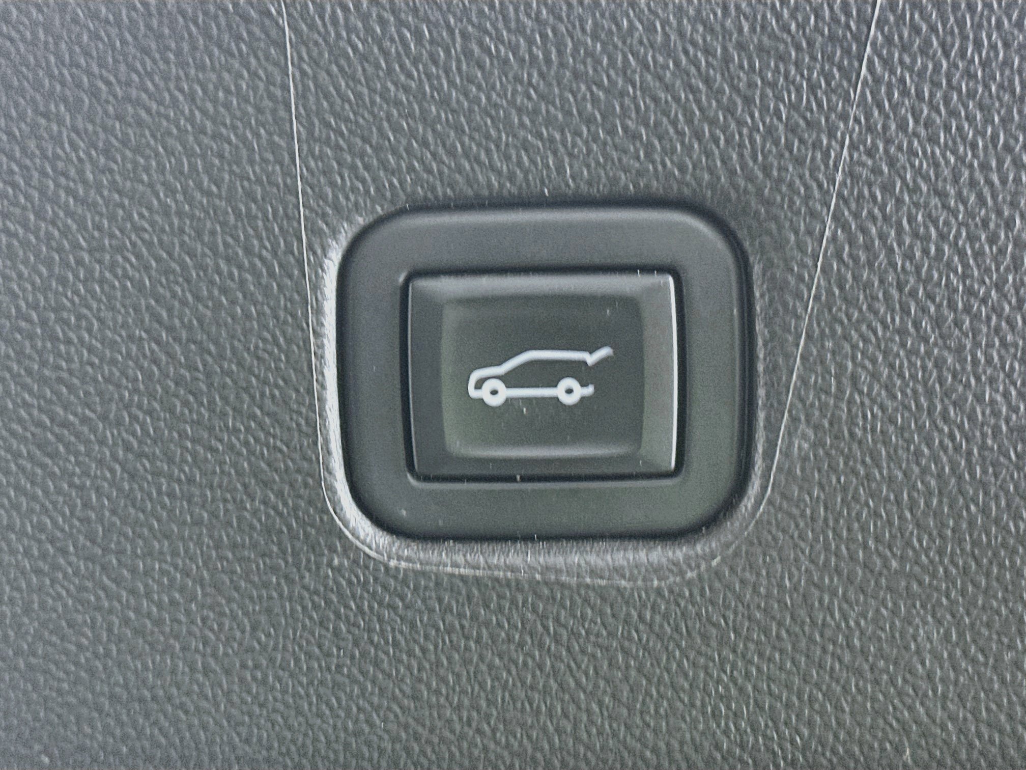 Used 2021 Chevrolet Blazer RS w/ Enhanced Convenience Package FWD image 32