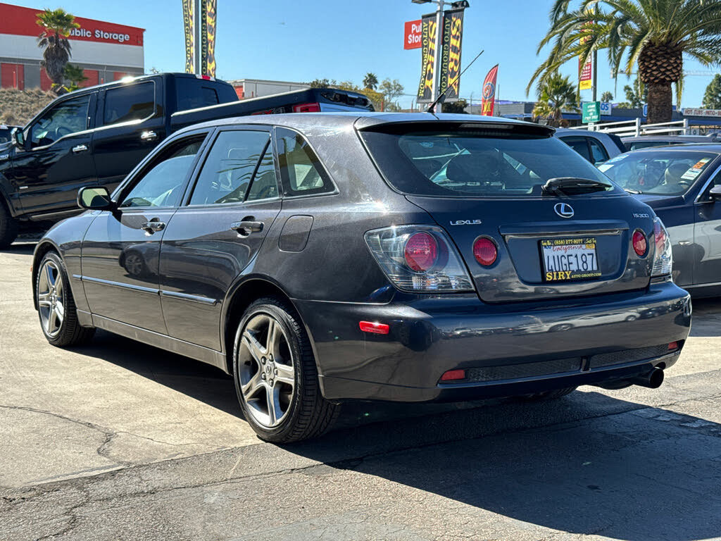 Used 2002 Lexus IS 300 SportCross RWD image 11