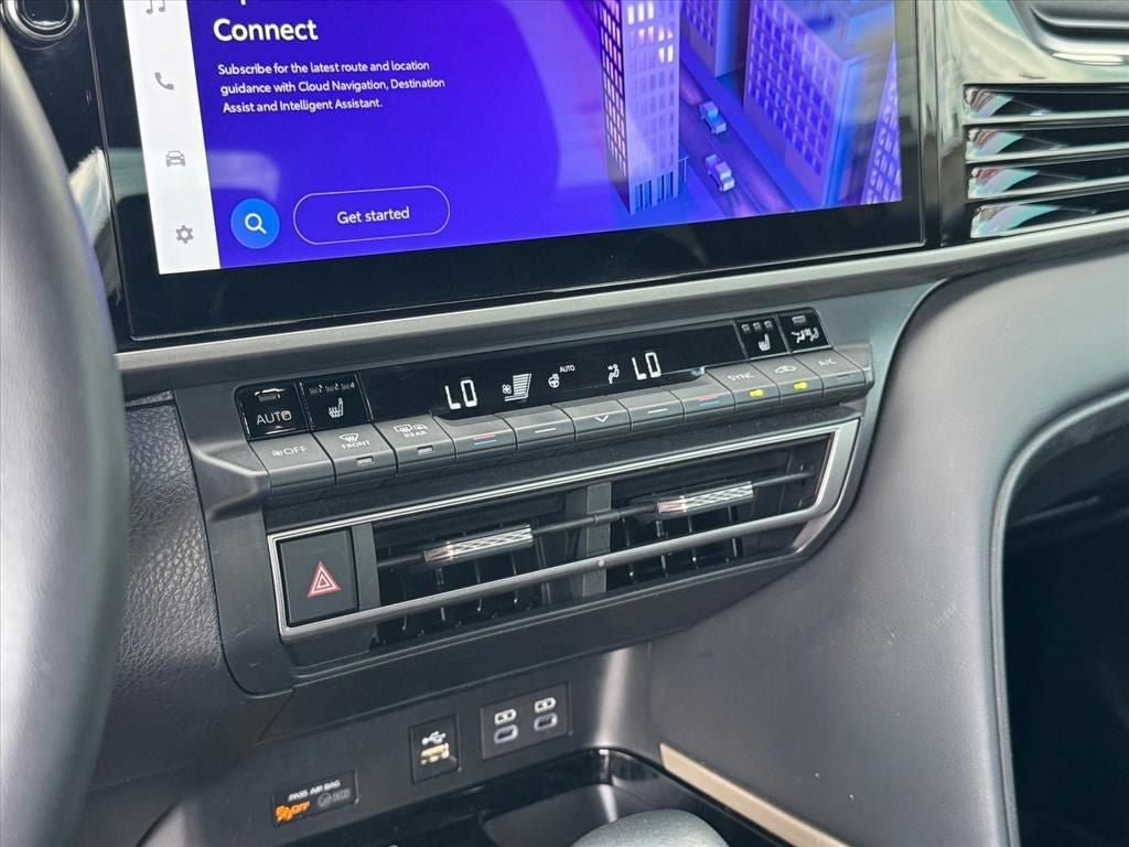 Used 2025 Toyota Camry XSE FWD image 25