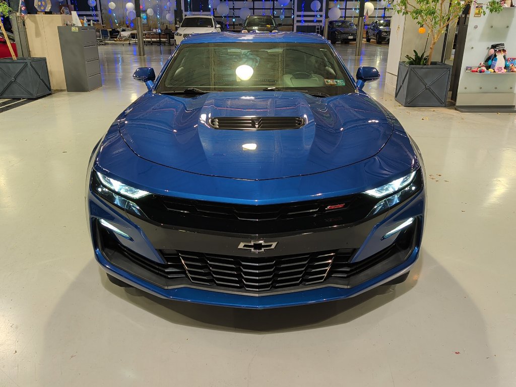 Used 2019 Chevrolet Camaro SS RWD image 5