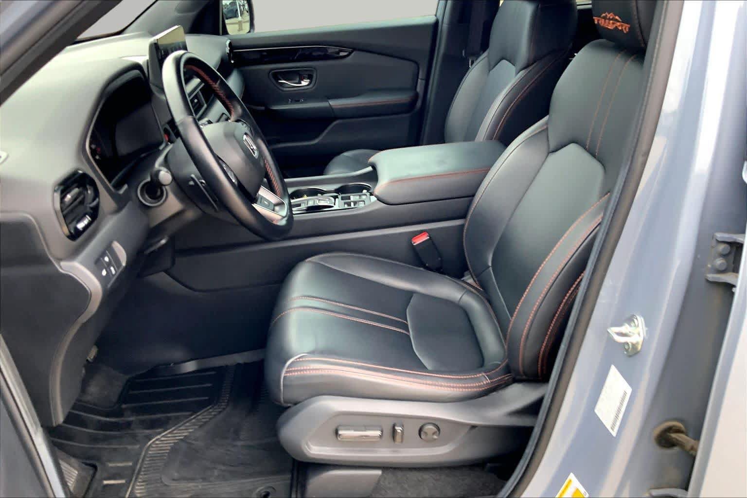 Used 2024 Honda Pilot TrailSport image 8