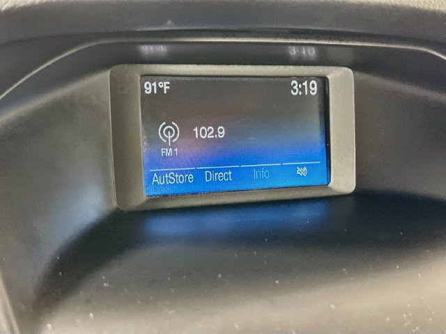 Used 2018 Ford Focus SE w/ SE Appearance Package FWD image 18