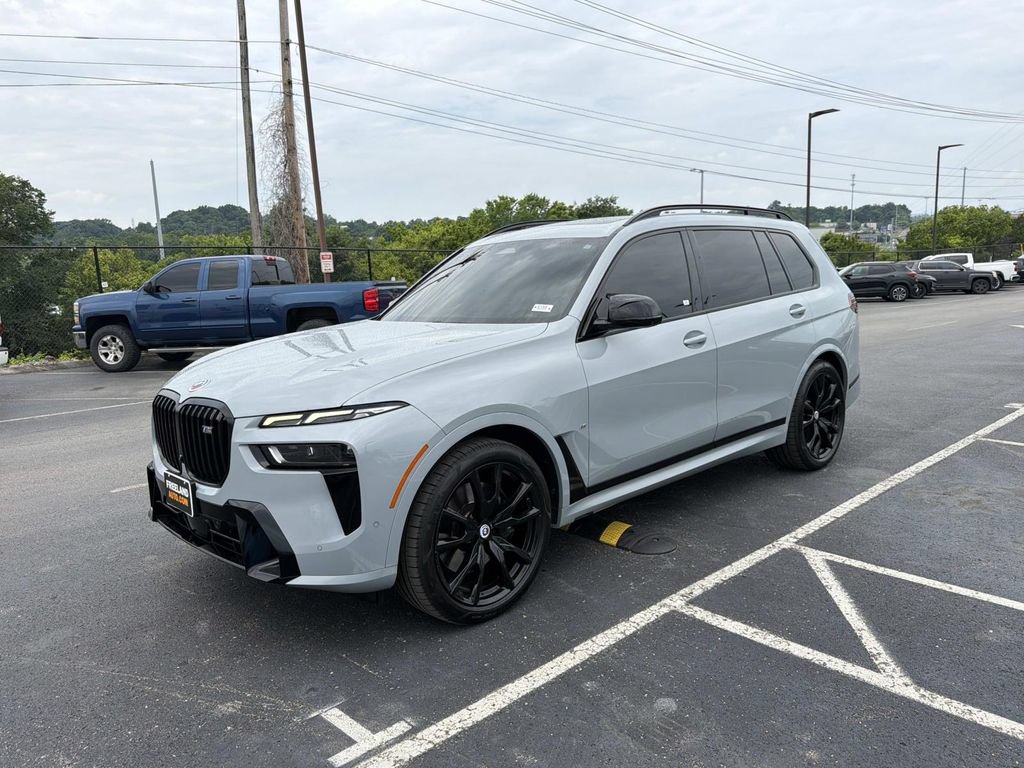 Used 2023 BMW X7 M60i w/ Executive Package AWD/4WD image 7