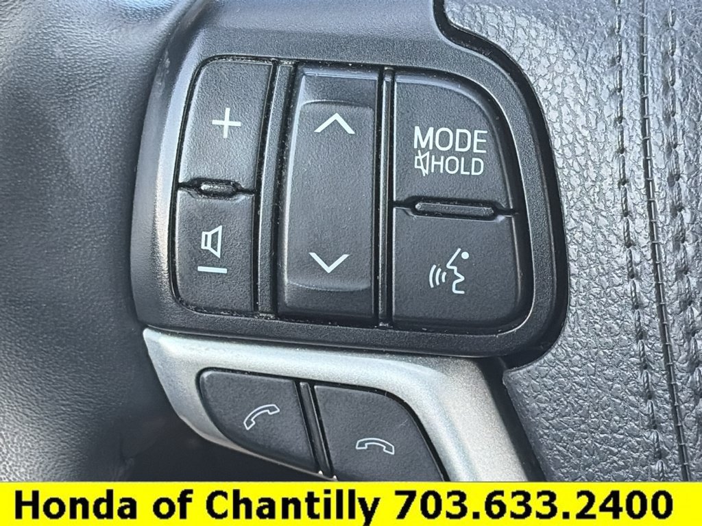 Used 2019 Toyota Highlander XLE AWD/4WD image 12