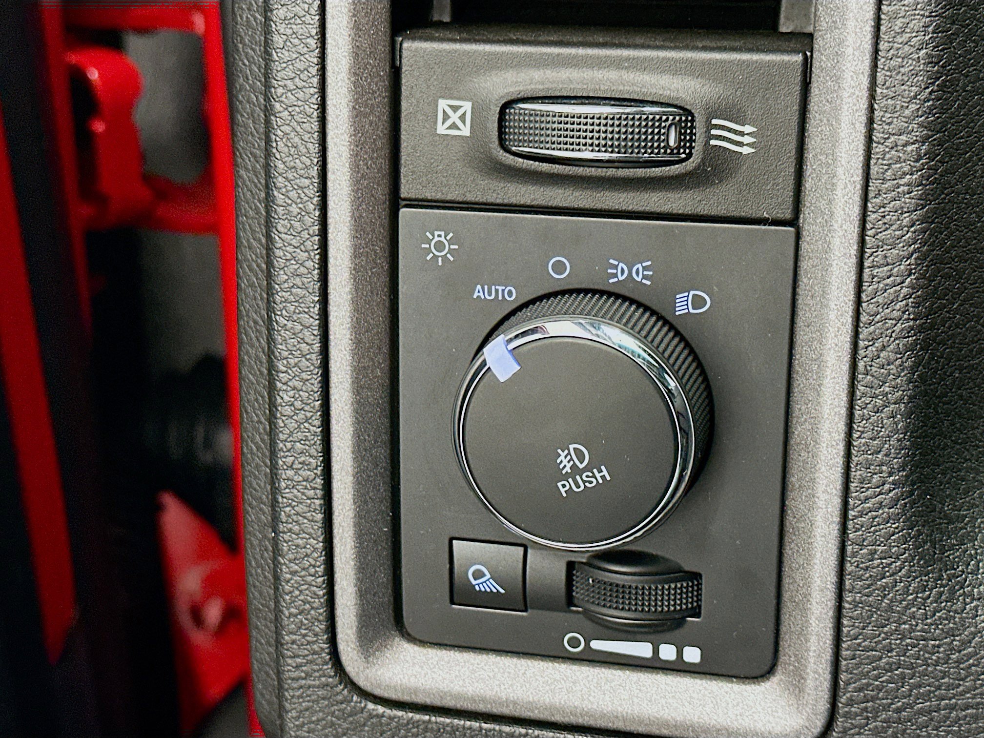 Used 2019 RAM 1500 Express w/ Express Value Package image 17