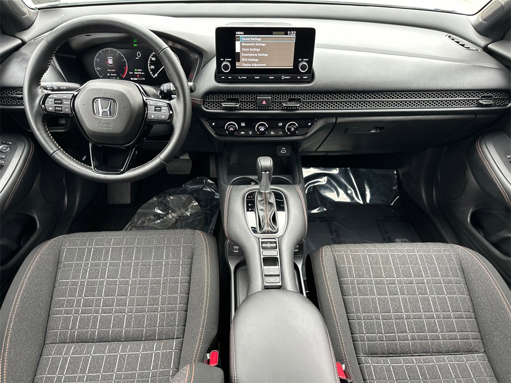 Used 2025 Honda HR-V Sport image 15