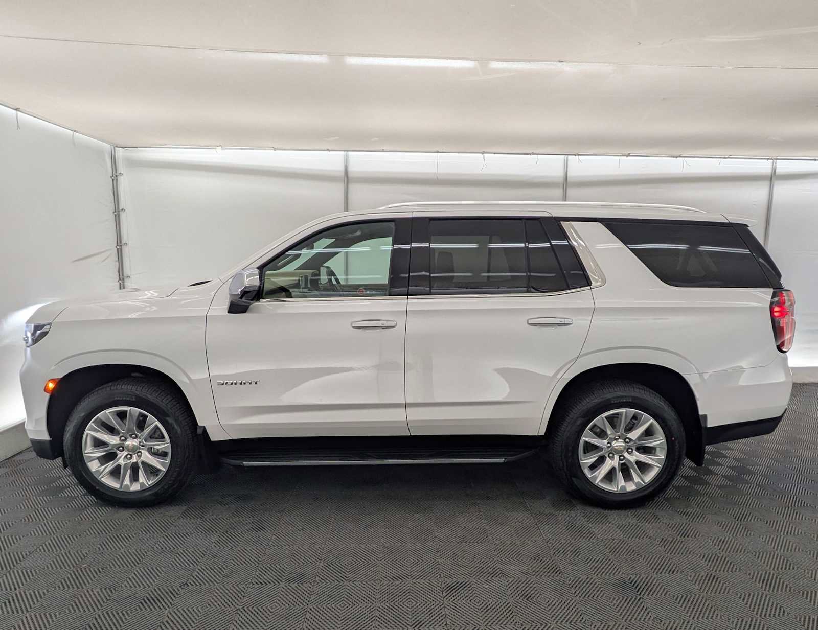 Certified 2024 Chevrolet Tahoe Premier image 3