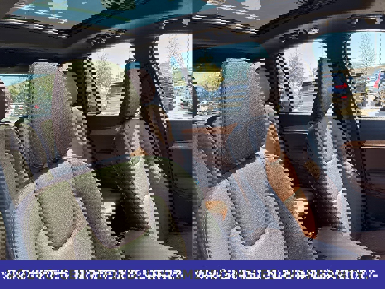 Certified 2023 Volvo XC90 T8 Plus w/ Protection Package Premier image 13