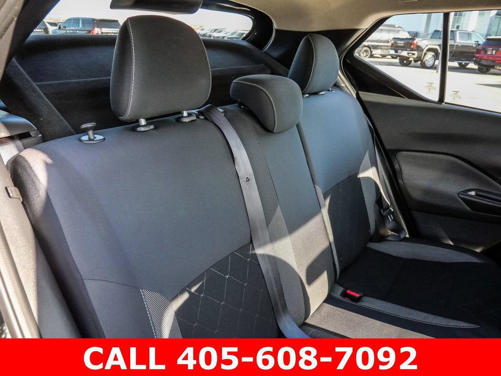 Used 2019 Nissan Kicks SV FWD image 35