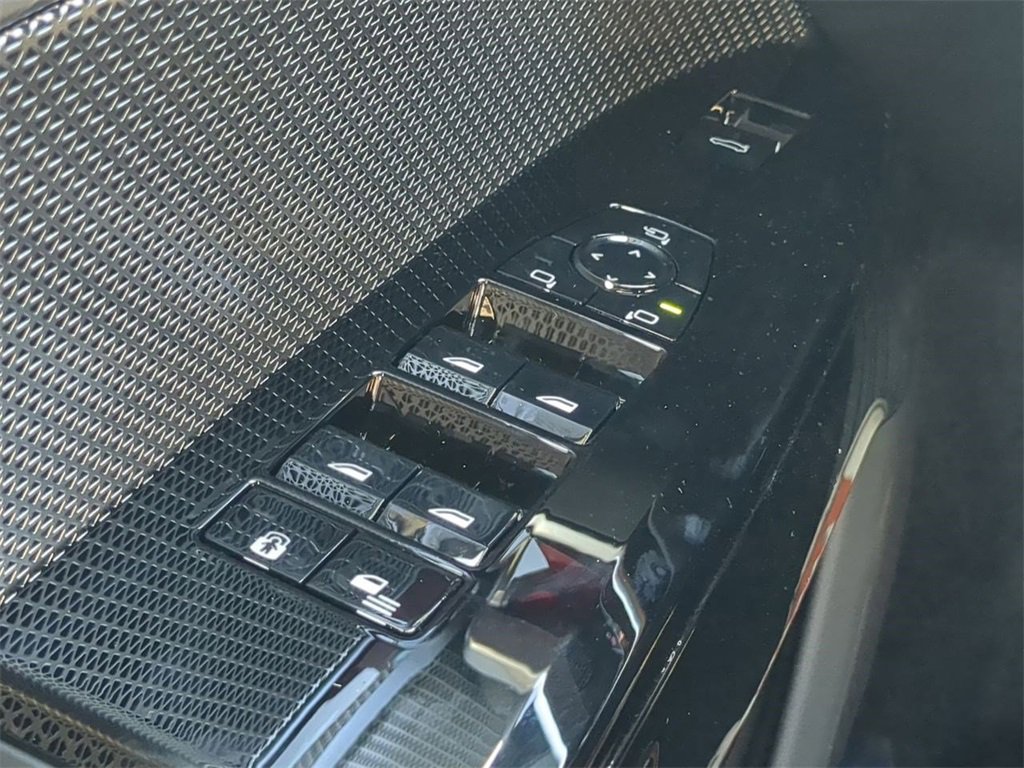 New 2026 BMW 740i 740i w/ Premium Package image 25