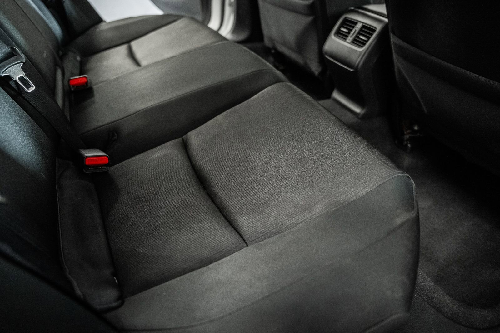 Used 2018 Honda Accord EX image 31