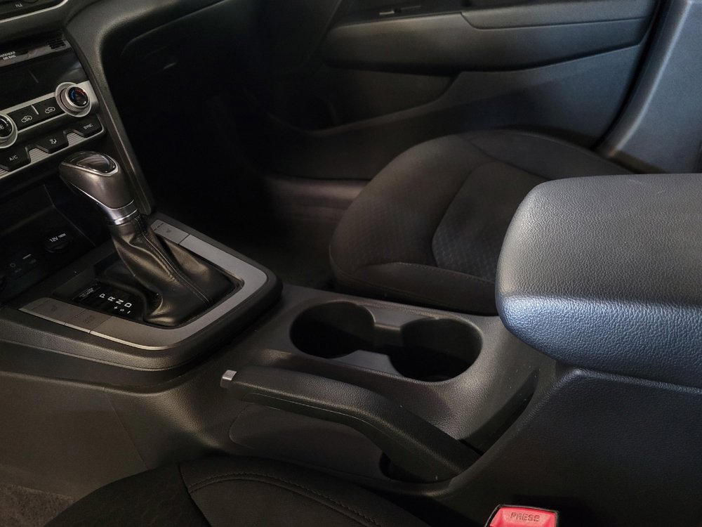 Used 2020 Hyundai Elantra Value Edition w/ Cargo Package (C1) FWD image 26