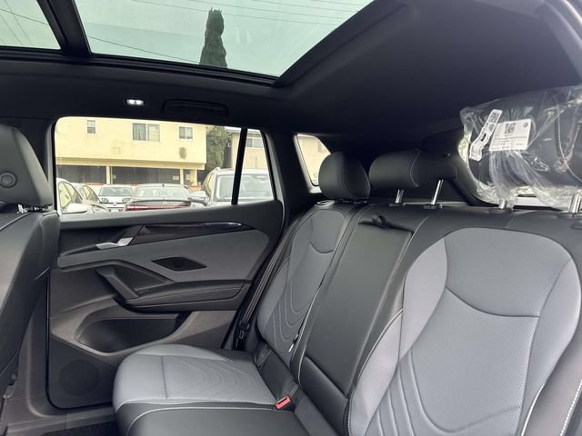 New 2026 Volkswagen Tiguan SE R-Line FWD image 12