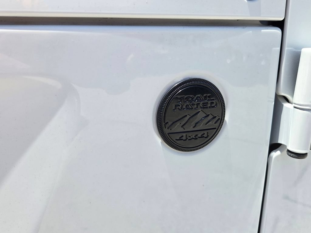 Used 2021 Jeep Gladiator Sport AWD/4WD image 14