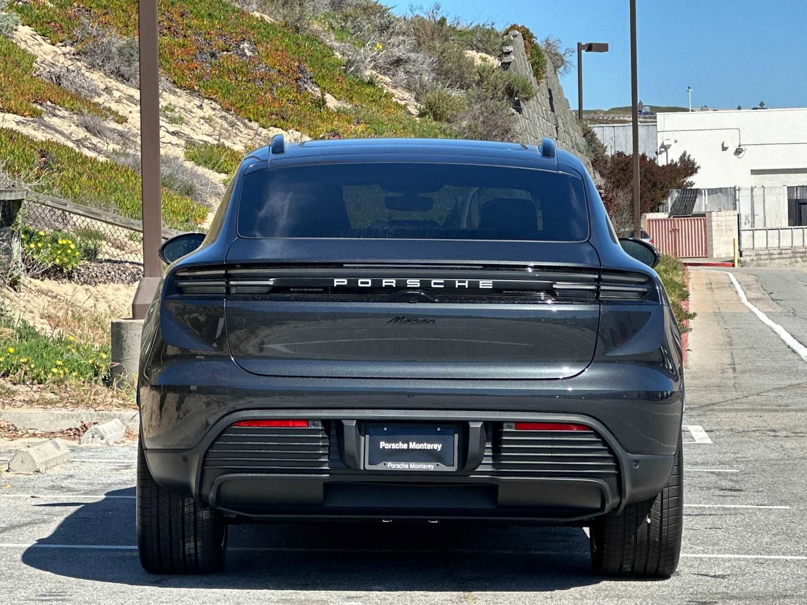 New 2026 Porsche Macan Electric RWD image 8