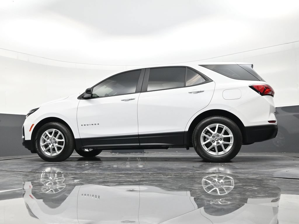 Used 2024 Chevrolet Equinox LS FWD image 21