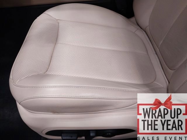 Used 2023 Jeep Grand Cherokee Limited w/ Luxury Tech Group II image 3