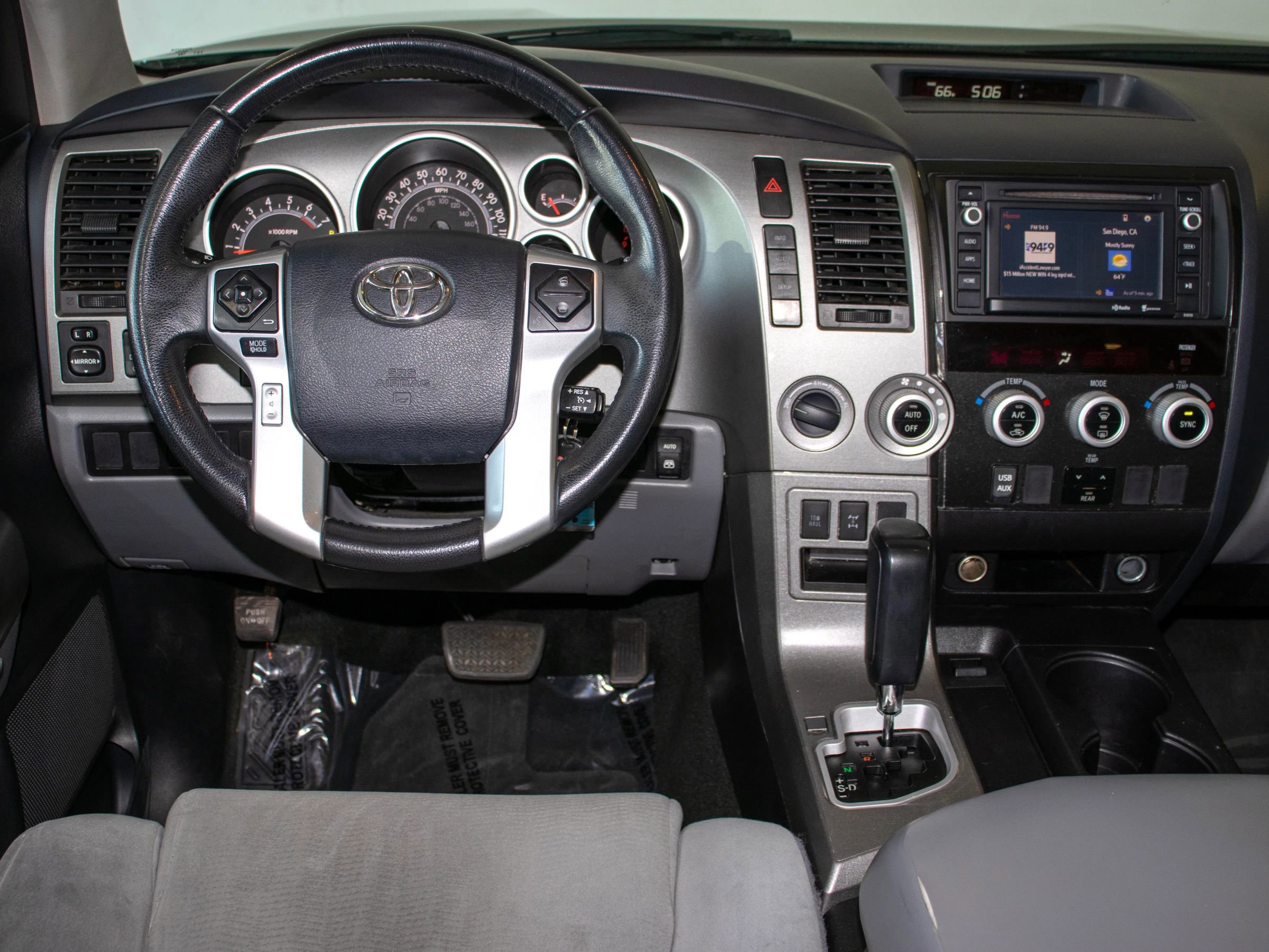 Used 2016 Toyota Sequoia SR5 image 8