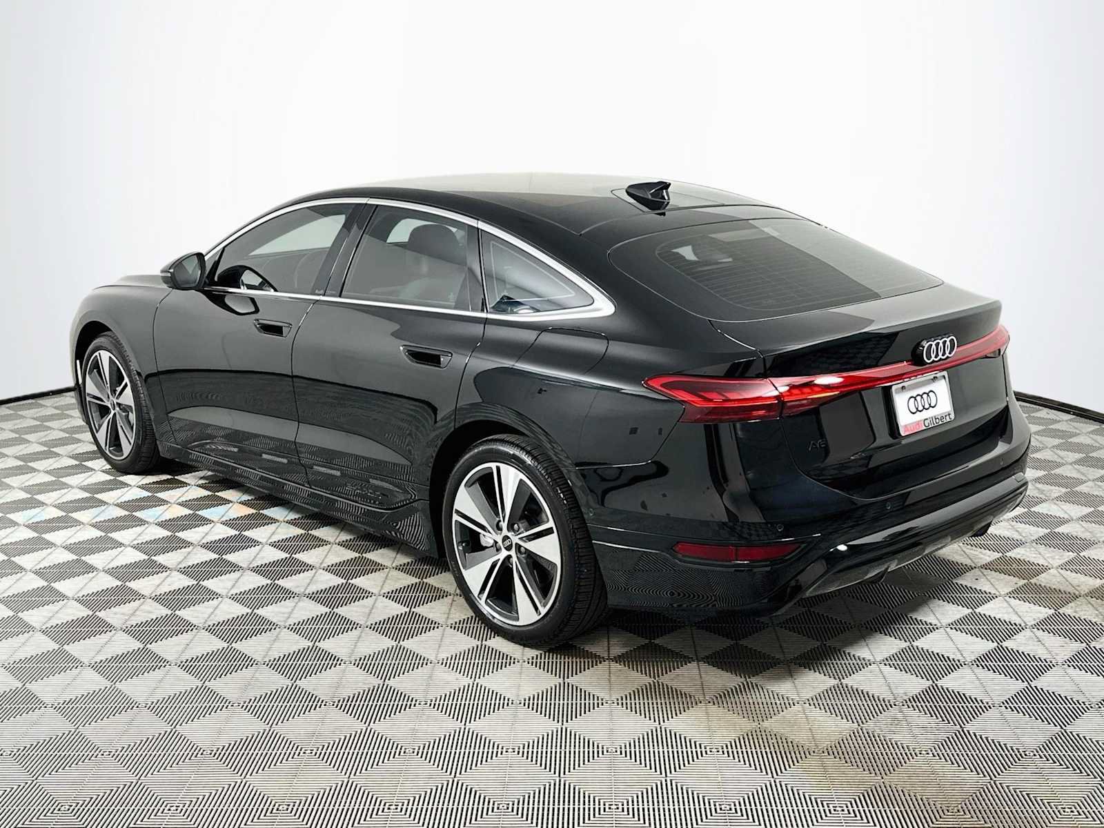 Used 2025 Audi A6 e-tron Premium Plus RWD image 5