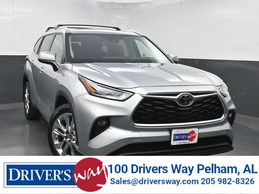 Used 2024 Toyota Highlander Limited AWD/4WD image 1