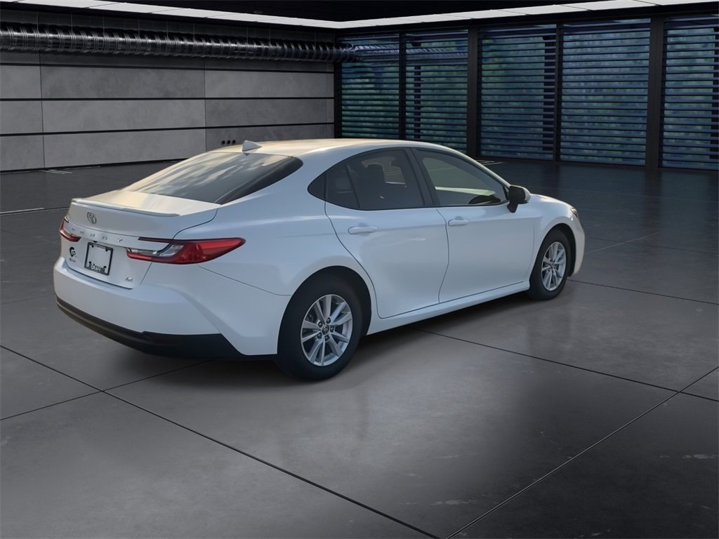 Used 2025 Toyota Camry LE image 8